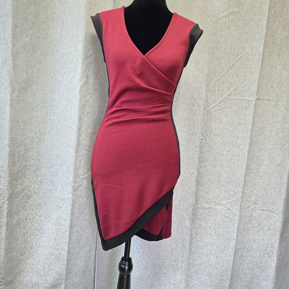A3 Design Burgundy Black Fitted Wrap Bodycon Mini Dress Size Small